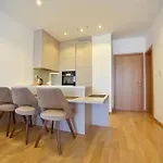 Deta Apartments Wow Hotel